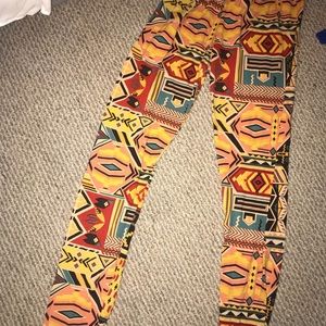 Fun tribal print leggings!